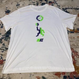 Nike White Short Sleeve Tee with Modern Graphic